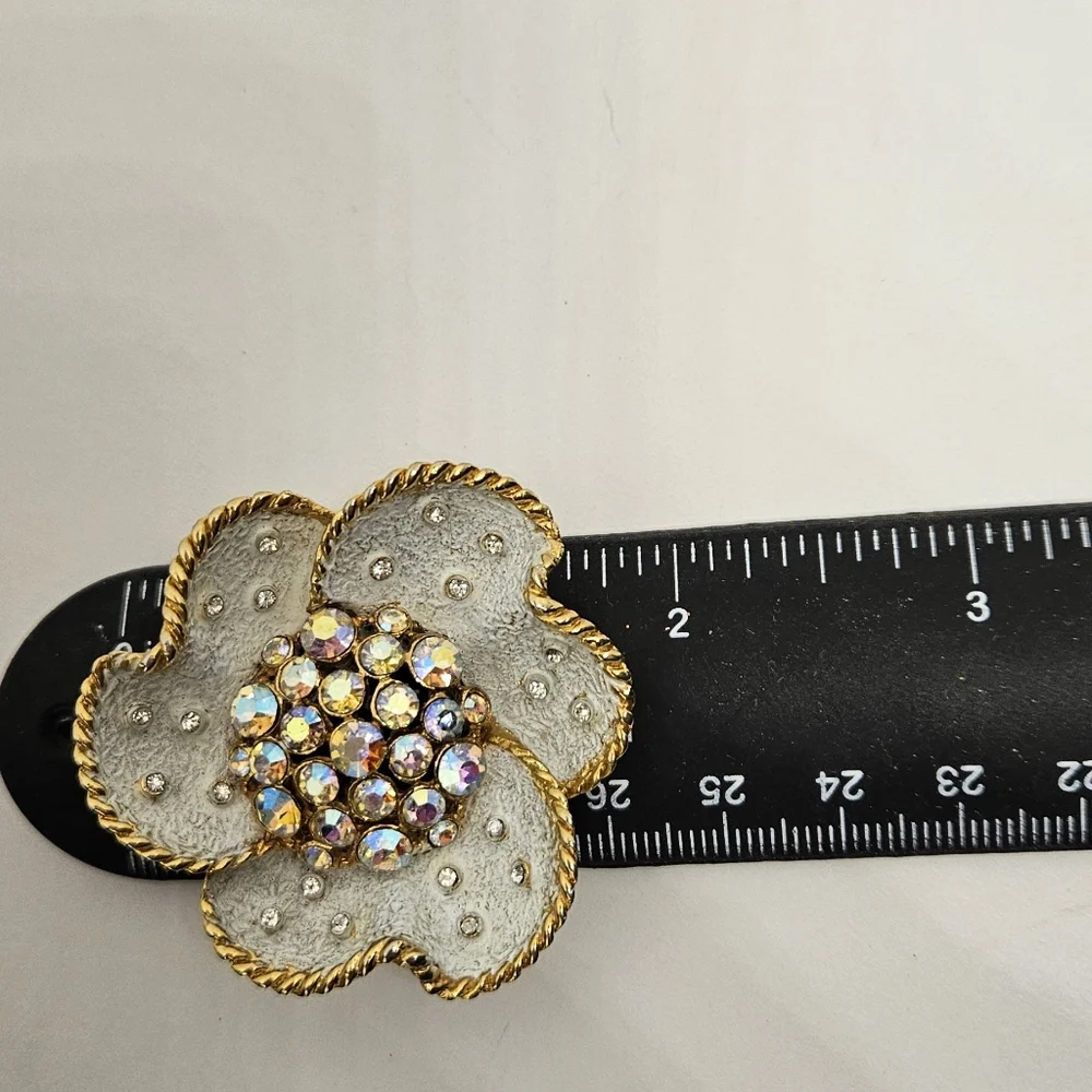 Flower Design Brooch Pin Auroro Borealis AB Crystals Rhinestones Enamel Gold